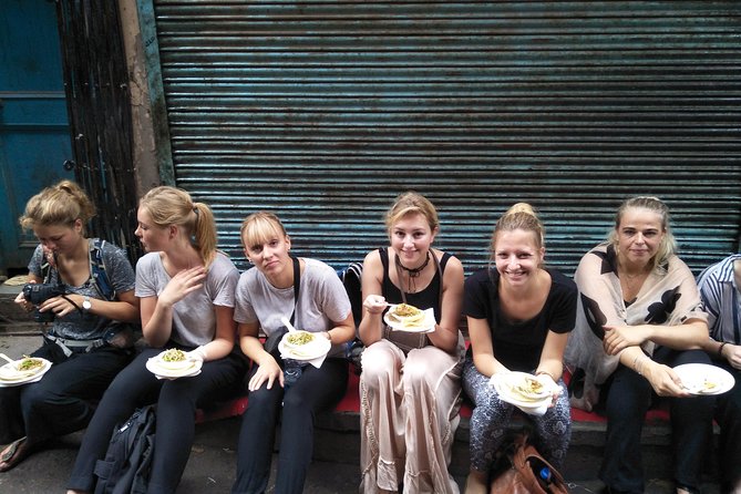 The Great Indian Food Tour: Old Delhi Food and Heritage Walk - Meeting Point: Finding Gate No. 7 at Rajiv Chowk Without Stress