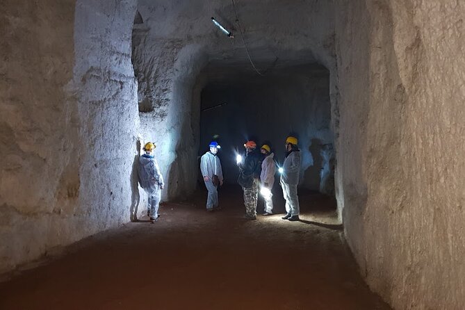 The Labyrinth of Rome between catacombs and ancient quarries - What you’ll notice underground: damp air, modern scents, and real textures
