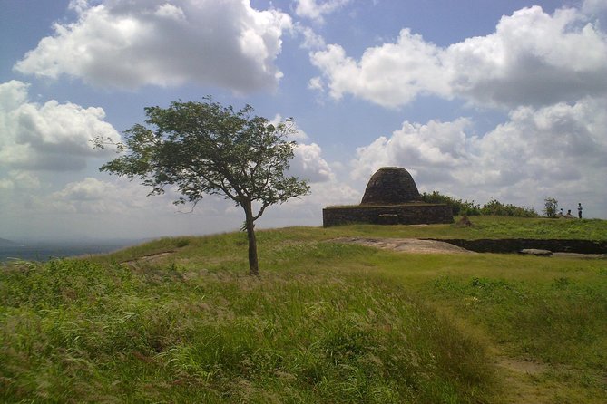 Three Ancient Kingdoms Tour | from Colombo - Yapahuwa Rock Fortress: climbing a granite citadel with very different architecture than Sigiriya