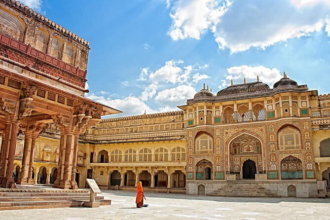 Timeless Treasures: An Old Delhi Heritage Walking Tour - What You Get for $22.53: Snacks, Water, and a Guide Who Manages the Day