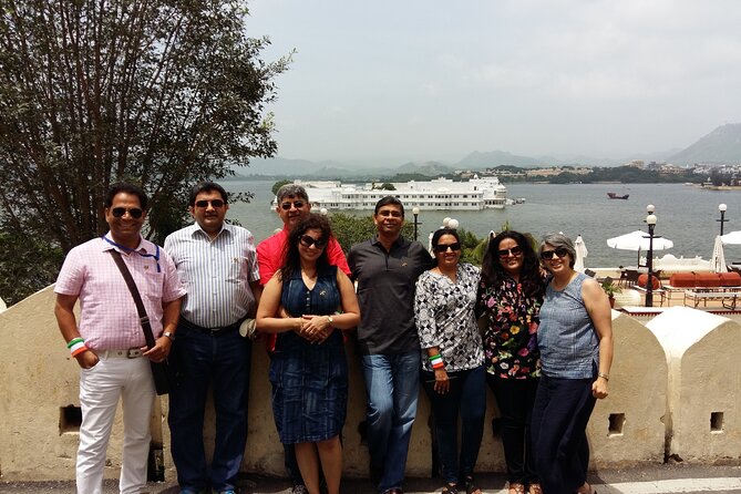 TRAVEL WITH CHINMAY -Heritage Walk - With Local B. Fast - Starting at Jagdish Temple: the first 30 minutes set the tone
