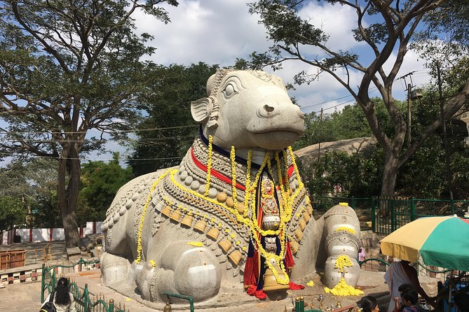 Treasures of Mysuru - day tour - Devaraja Market walk: local life in 30 minutes