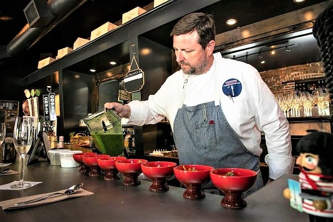 Undiscovered Charleston: Half Day Food, Wine & History Tour with Cooking Class - Morning start at Pineapple Fountain: a quick reset and clear direction