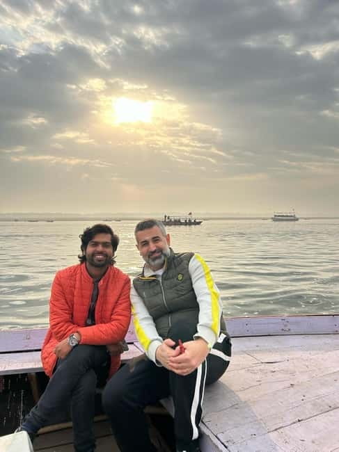 Varanasi: Ancient ghat walk tour with local guide - Why This 2-Hour Ghat Walk Works: Assi to Dashashwamedh Without Overkill