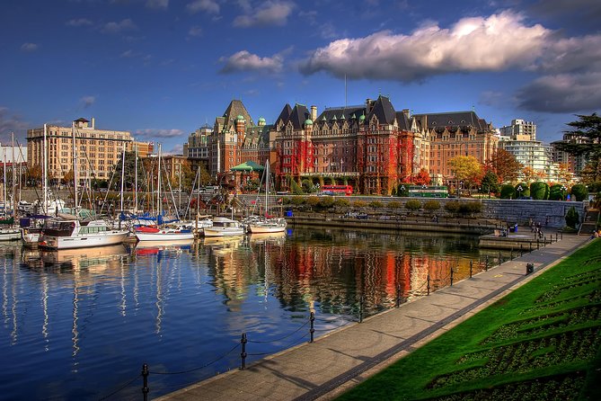 Victoria Guided Food and History Tour - Market Square: where old trading met today’s food energy