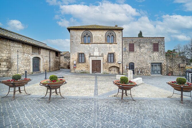 Visit the Etruscan underground Heritage Site of Tarquinia - Language support and the museum reality check