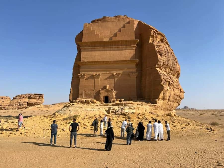 Visiting The Incredible Heritage Site Hegra in AlUla - Who should book this Hegra tour from AlUla?