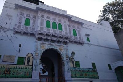 walk to bluecity heritage tour - Meet at the Clock Tower: Time, Pickup, and the Flow of the Day