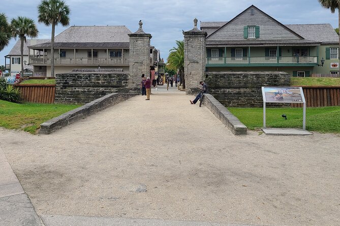 Walking History Tour of St. Augustine's Historic District - Where You Start: The Visitor Information Center on Castillo Drive