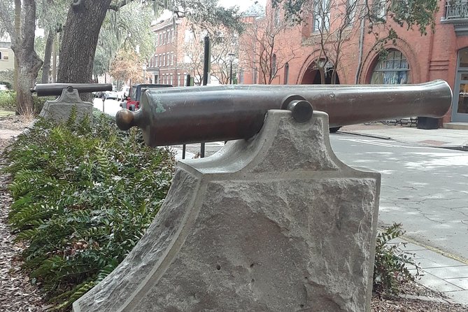 Walking Savannah's Hidden History Tour - Why This Savannah Squares Walk Feels Local