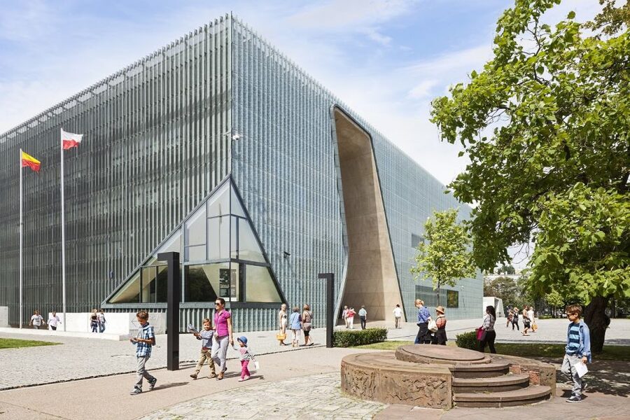 Warsaw: Jewish Heritage 4-Hour Private Tour - Umschlagplatz: the deportation site, the memorial, and the names