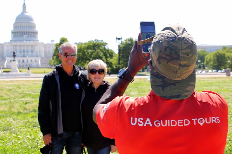 Washington, DC: African American History Tour & Museum Entry - Getting started at the U.S. Navy Memorial: what the first hour feels like
