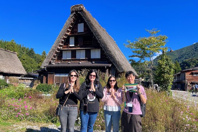 World Heritage Shirakawa-go Perfect Guided Tour from Kanazawa - Ogimachi Castle Observation Deck: Short Stop, Big Payoff