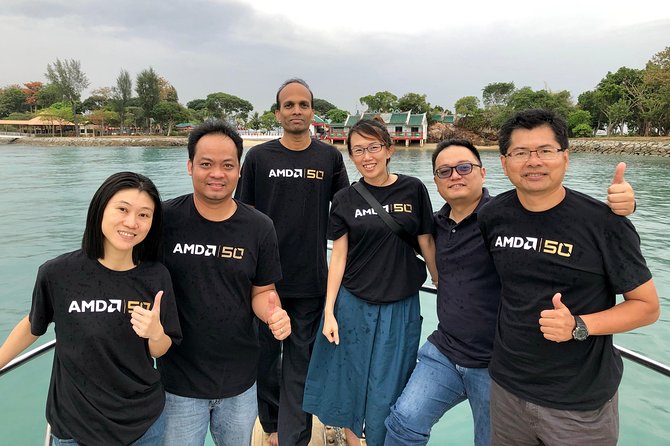 YachtCruiseSG Kusu Island Speedboat Heritage Tour - Group size and comfort: what “max 8” really means